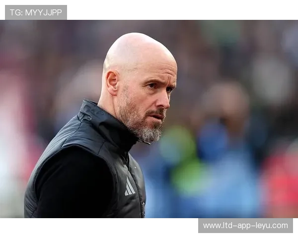 足协内乱：滕哈赫揭示更衣室矛盾内幕