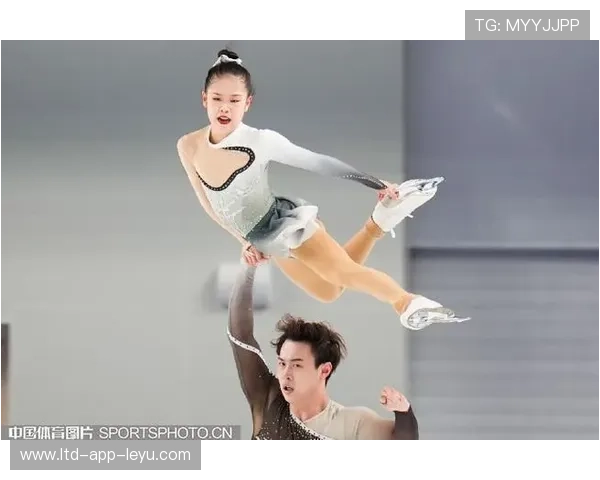 中国花滑组合完美连跳，打出赛季最高分